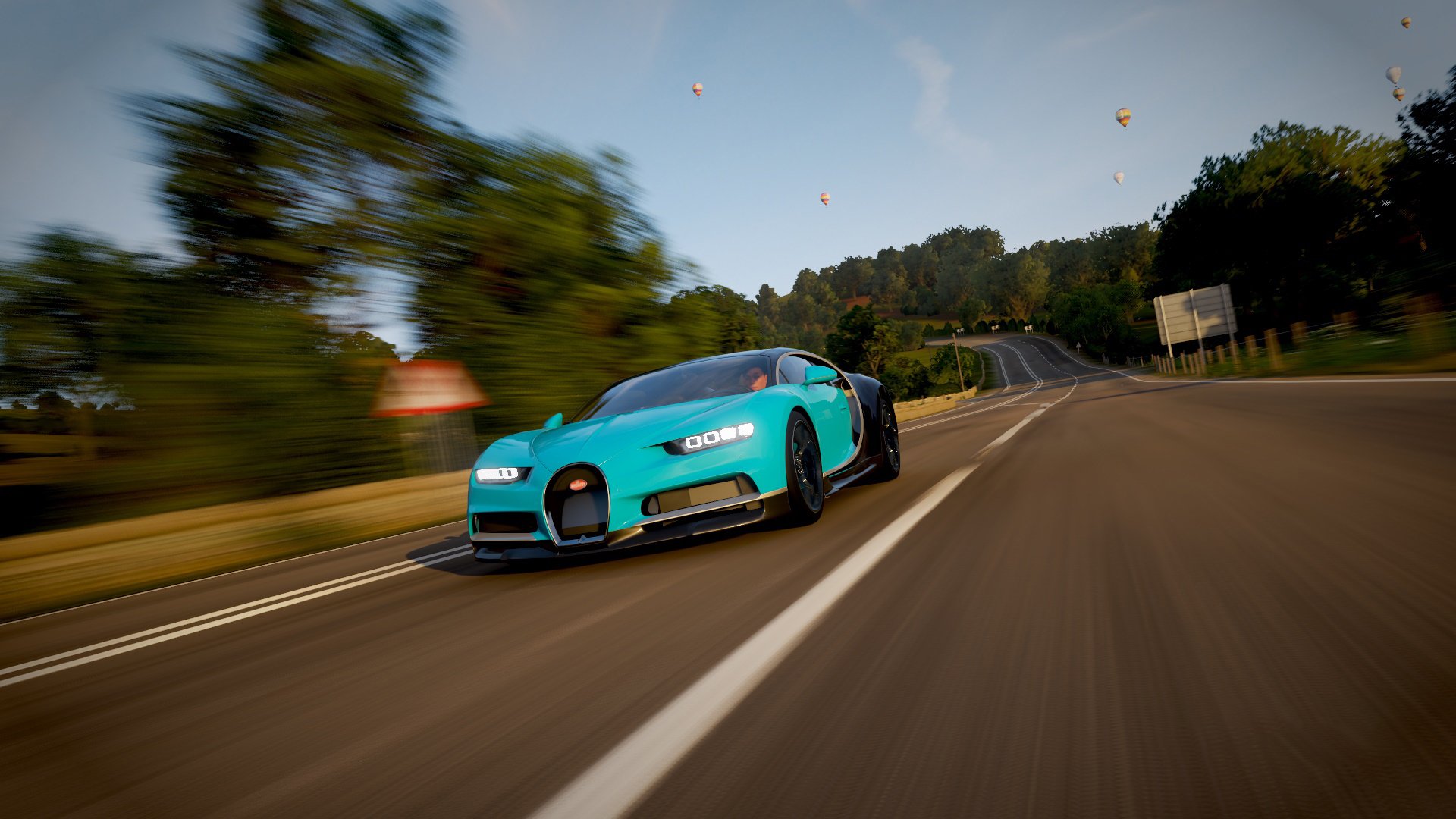 特色足球旅游纪念品广受欢迎，带动地方特色经济，足球特产